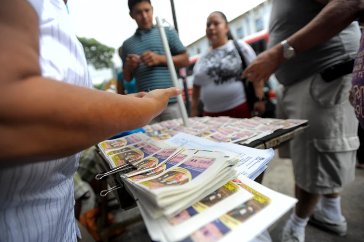 Comisión legislativa rechaza proyecto para fortalecer a la JPS y regular la lotería ilegal