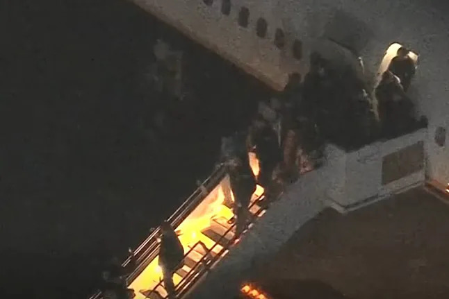 Maduro aterriza en EE. UU. para ser juzgado por narcotráfico en Nueva York