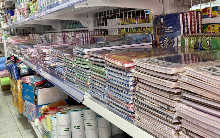 Útiles y uniformes bajan de precio para el regreso a clases 2026