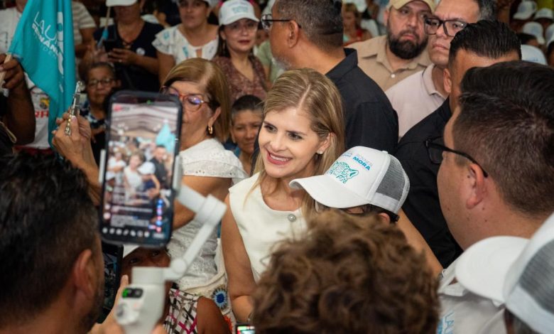 Candidata Laura Fernández expone propuestas ante mujeres porteñas