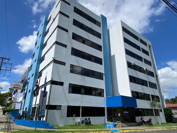 Fernando Zamora plantea reforma al BANHVI y meta de 100 mil viviendas