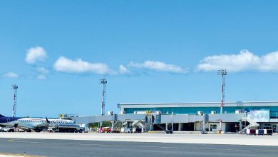 Zamora impulsa aeropuerto internacional clave en el Pacífico Central