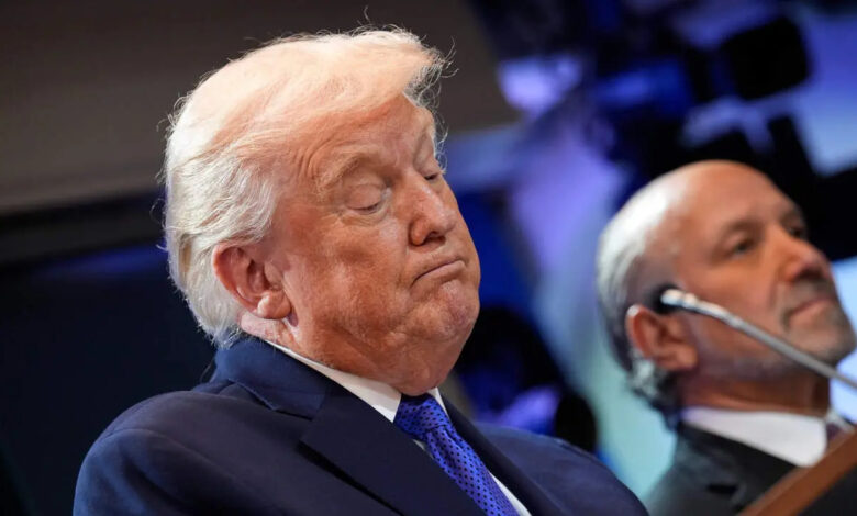 Trump critica fallo judicial y anuncia arancel global de 10%