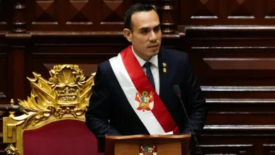 Congreso de Perú destituye al presidente interino José Jerí