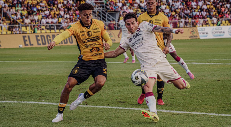 Saprissa gana en Liberia 0x1 con un gol que por un pelito casi lo anulan