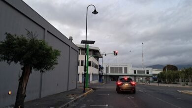 109 conductores multados por pasarse la luz roja