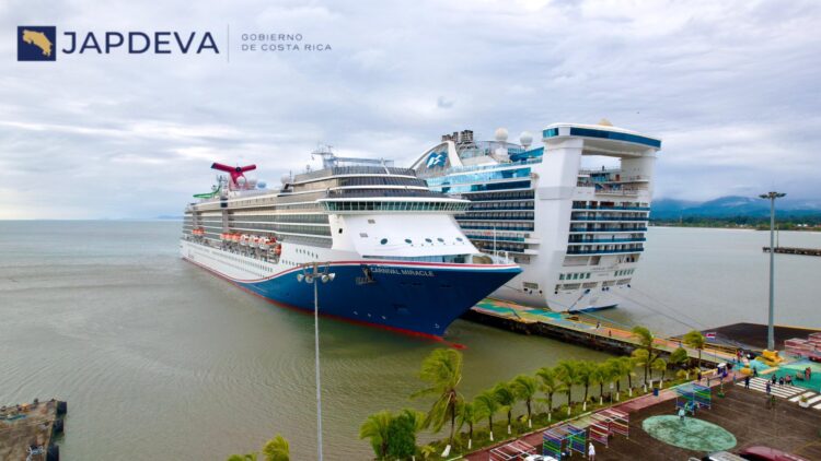 Puerto Limón recibe más de 7 mil visitantes con el arribo simultáneo de dos cruceros