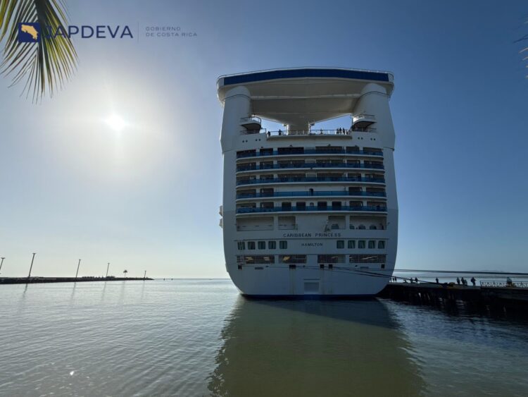 Puerto Limón recibe al crucero “Caribbean Princess” con más de 4.000 visitantes. Foto tomada del Facebook de JAPDEVA