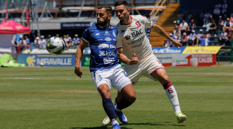 El Cartaginés gana 2x1 y llega a la cima del campeonato.