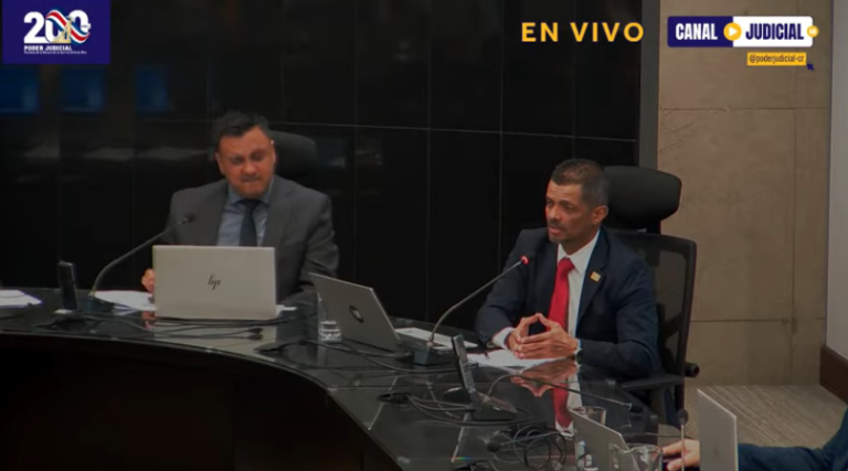 Magistrado Cruz reprocha a Carlo Díaz falta de reglamento para la carrera fiscal