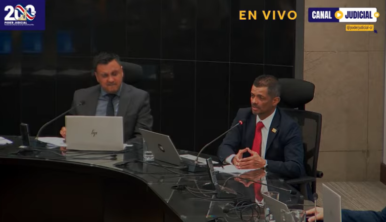 Magistrado Cruz reprocha a Carlo Díaz falta de reglamento para la carrera fiscal