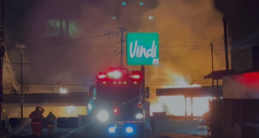 Error humano provocó incendio en empresa de gas Blue Flame