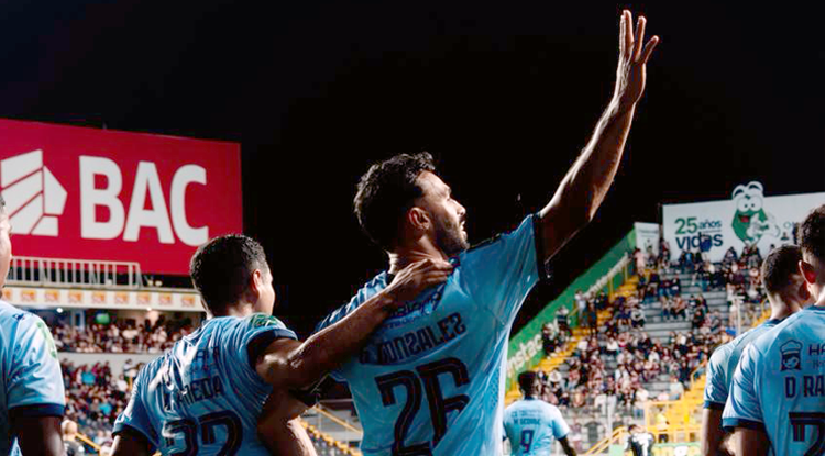 Sporting da el golpe en Tibás 1x2 y derrota al Saprissa de Hernán Medford