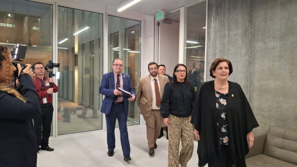 Chaves cumple su anuncio y veta Ley de Ejecución de la Pena