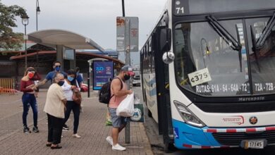 Defensoría frena golpe al bolsillo: Rechazan alzas en pasajes de autobús