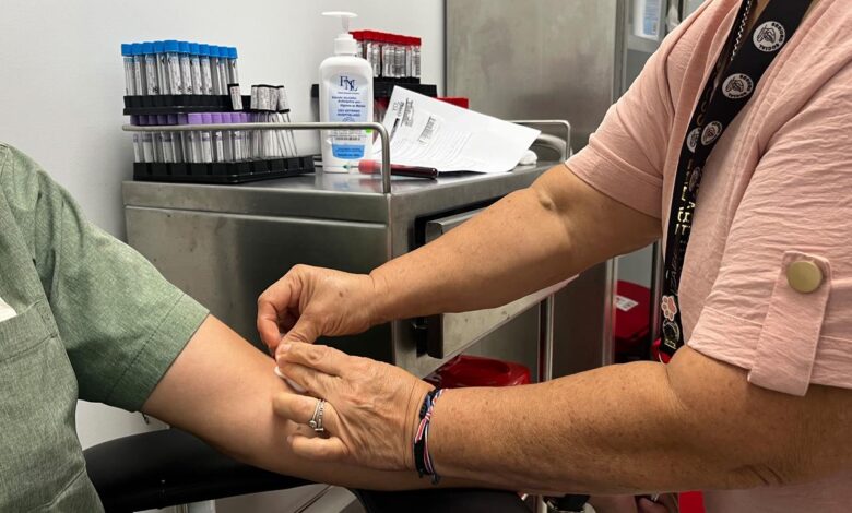 Hospital de Puntarenas recolecta 139 bolsas de sangre ante posibles emergencias en Semana Santa