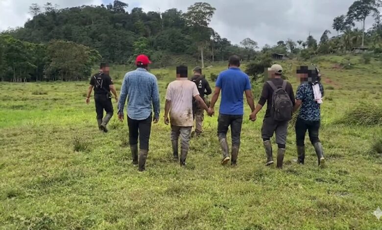 Fuerza Pública detiene a 16 oreros en Crucitas y Conchuditas