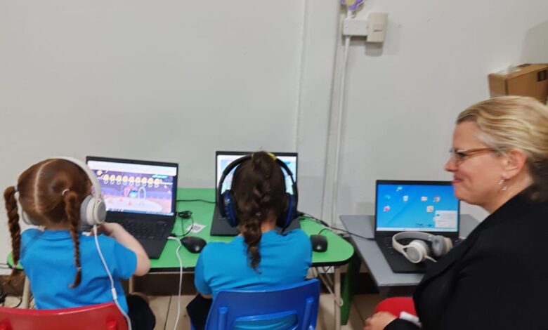 Educación pública impulsa aprendizaje con nuevas plataformas tecnológicas