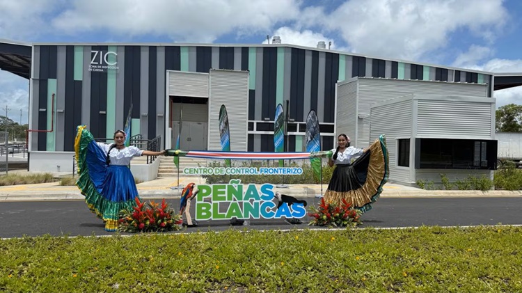 Peñas Blancas facilita paso y reduce filas en feriado para el comercio y turismo