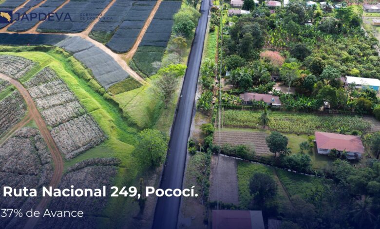Avanza carretera clave que conecta comunidades en Pococí
