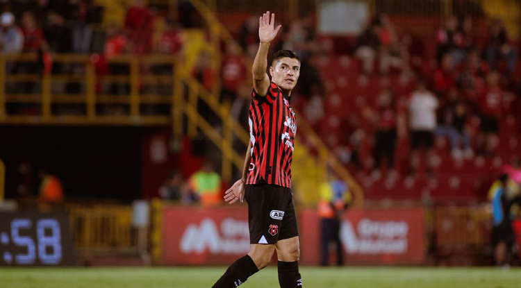 Alajuelense ganó 5x2 ante Puntarenas y se aferra a la esperanza