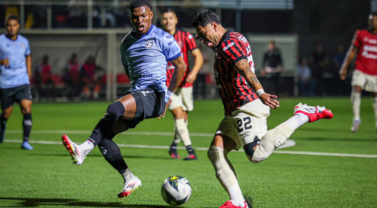 Alajuelense sigue en la pelea por la clasificación al ganarle 0x2 a Sporting