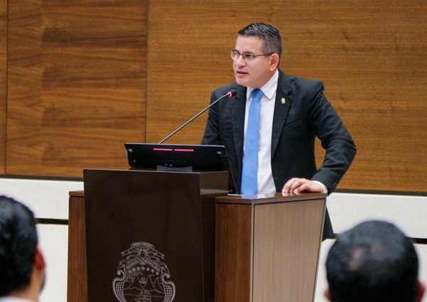 Caso Fabricio Alvarado: Comisión enviará tres informes al plenario