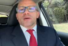 Guillén arremete contra Chaves por mensaje sobre control de poderes del Estado