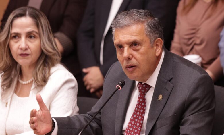 Izquierdo cuestiona al oficialismo por faltar: “Espero que hoy almuercen tempranito”