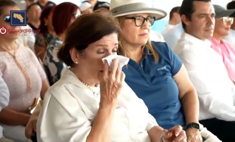 Pilar Cisneros se emociona hasta las lágrimas en Puntarenas
