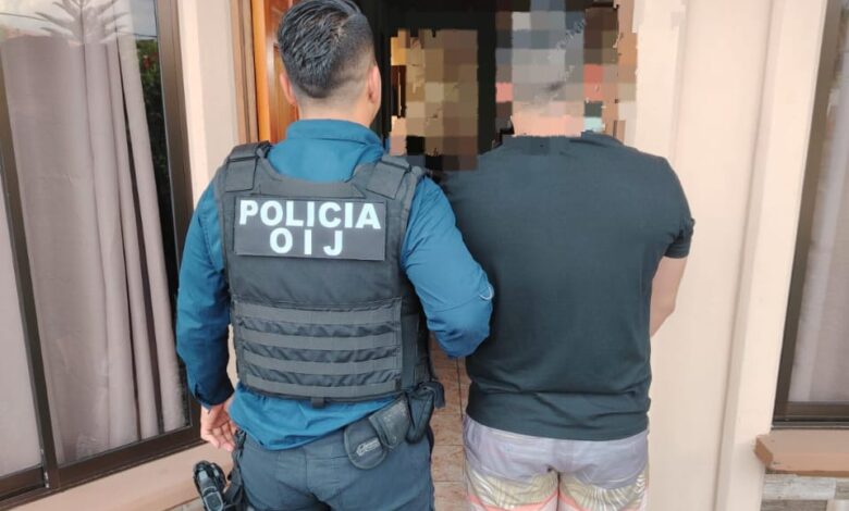 Tres policías detenidos por grave delito