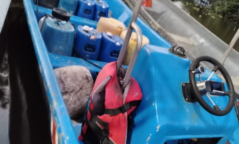 Guardacostas intercepta lancha con combustible ilegal en Limón