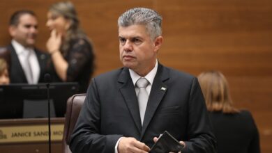 PLN le marca la cancha a Chaves en su nuevo rol