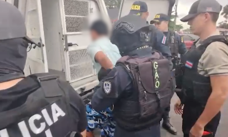Revelan causas judiciales de sospechosos por crimen de policía en Batán