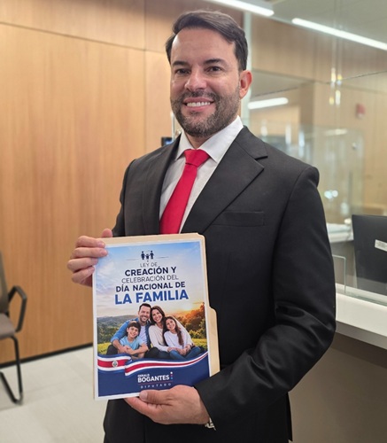 Diputado Gerald Bogantes impulsa crear el Día Nacional de la Familia