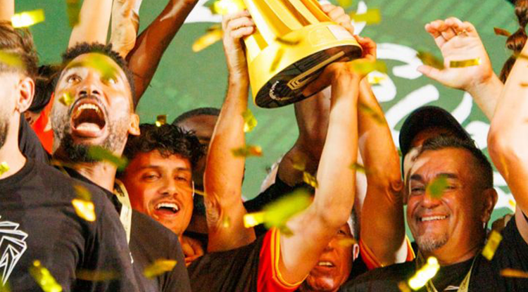 Herediano remonta ante Saprissa y levanta su título 32