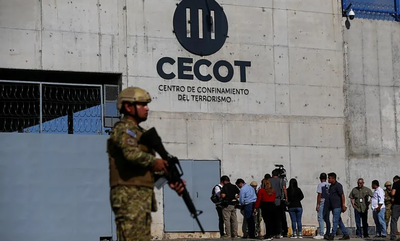 Costa Rica pone la mira en el modelo penitenciario de El Salvador