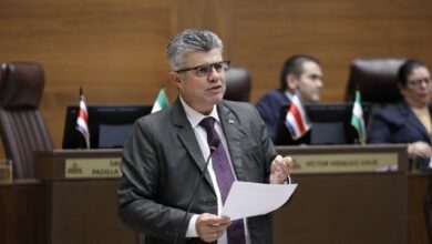 Álvaro Ramírez plantea mesa técnica para resolver la crisis de Crucitas