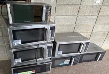 Retiran cientos de microondas de cárceles