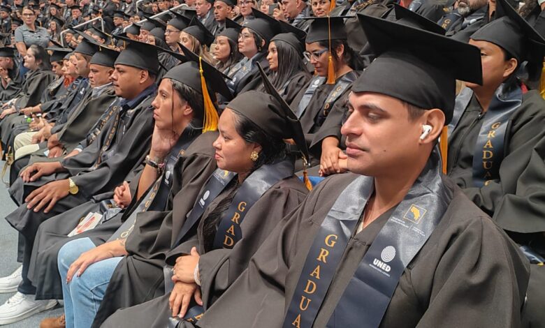 Más de 1.600 personas cumplen la meta de obtener su bachillerato