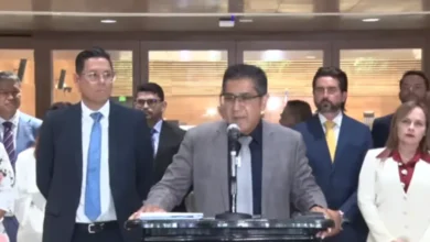 Oficialismo dice sí a prohibición para diputados, pero rechaza “paños tibios”