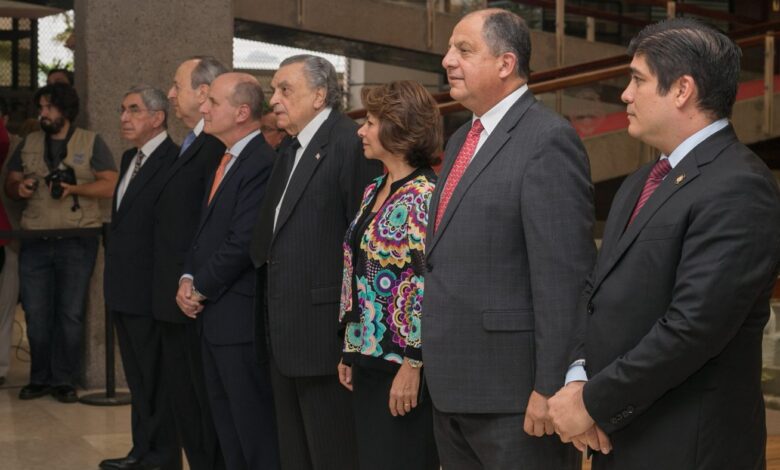 Ocho expresidentes lanzan advertencia sobre la libertad de prensa en Costa Rica