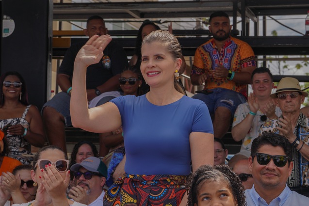 Laura Fernández recibe valoración positiva en sus primeros 100 días
