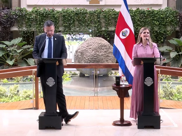 Laura Fernández reprende a Rodrigo Chaves por el “lero, lero.